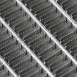 Radiateur de refroidissement Moteurs 3.7L, 4.7L, 5.7L Dodge Ram 2009-2019 -- 13129